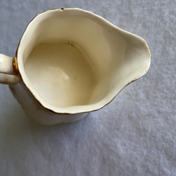 WS George Radisson Creamer Courting Couple 22K Gold Trim USA HK China GEO12 FLAW - Picture 8 of 12